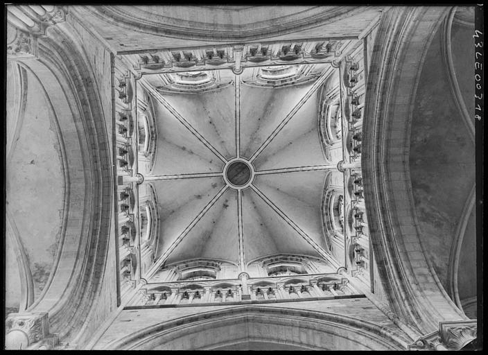 Croisée du transept et lanterne