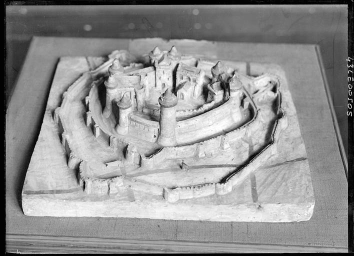 Plan en relief du château dans la Bibliothèque