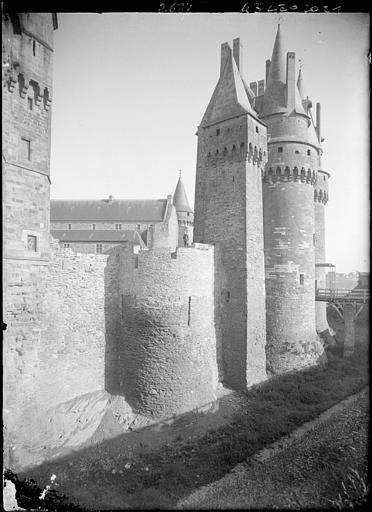 Pont d'entrée et pont-levis