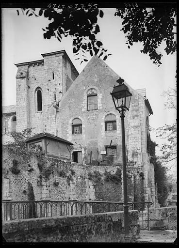 Parapet, réverbère