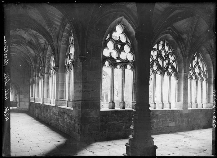 Petit cloître, deux galeries