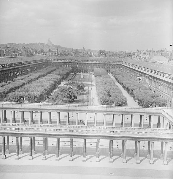 [Le Palais-Royal et son jardin]