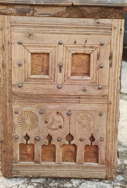 détail d'un lutrin à armoire