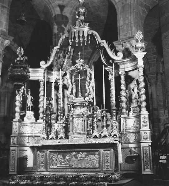 ensemble du maître-autel (autel, retable, tabernacle) - © Ministère de la Culture (France), Médiathèque du patrimoine et de la photographie (objets mobiliers), tous droits réservés