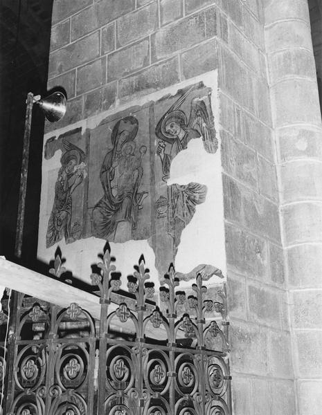 peintures murales du choeur : Vierge à l'Enfant entre deux anges