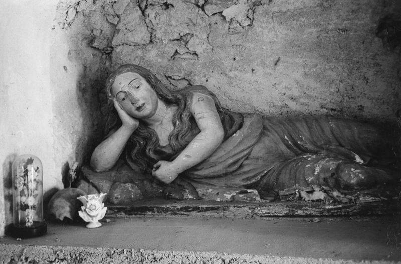 statue (grandeur nature) : sainte Madeleine (supposé)