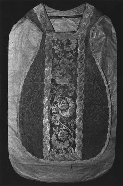 chasuble, vue de face - © Ministère de la Culture (France), Médiathèque du patrimoine et de la photographie (objets mobiliers), tous droits réservés