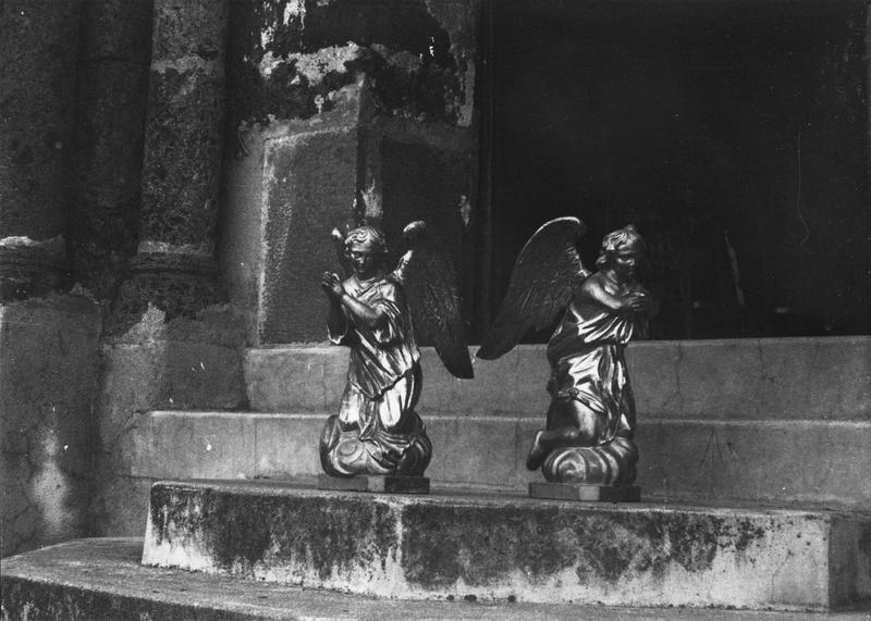statuettes : deux anges adorateurs - © Ministère de la Culture (France), Médiathèque du patrimoine et de la photographie (objets mobiliers), tous droits réservés