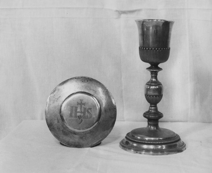 calice, patène - © Ministère de la Culture (France), Médiathèque du patrimoine et de la photographie (objets mobiliers), tous droits réservés