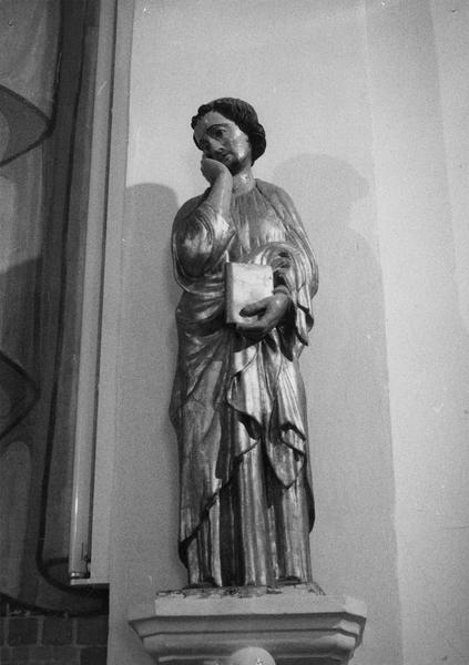 statue : saint Jean