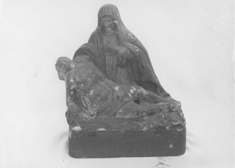 groupe sculpté : Vierge de Pitié