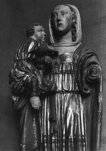 statue : Vierge à l'Enfant - © Ministère de la Culture (France), Médiathèque du patrimoine et de la photographie (objets mobiliers), tous droits réservés