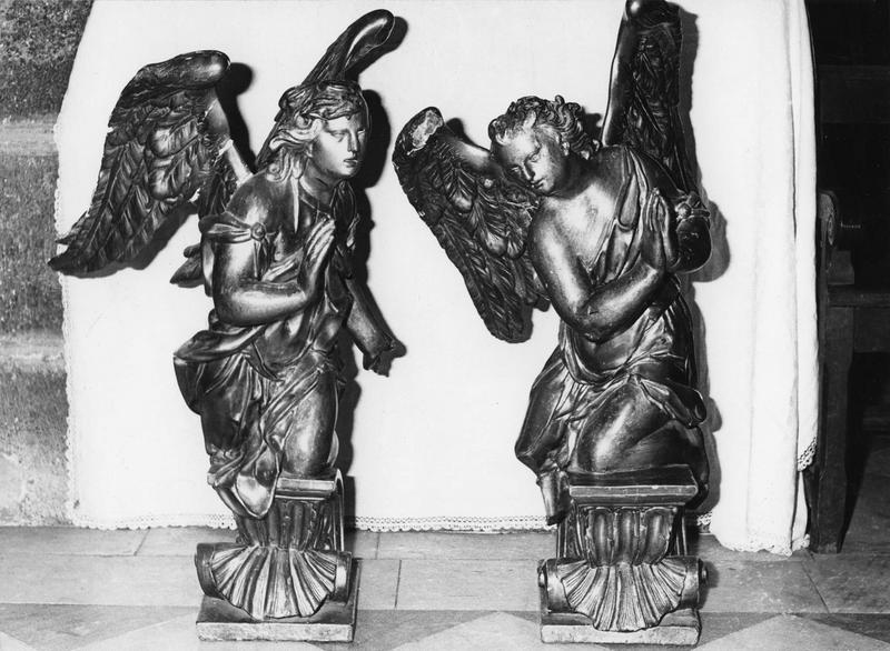 statues : deux angelots