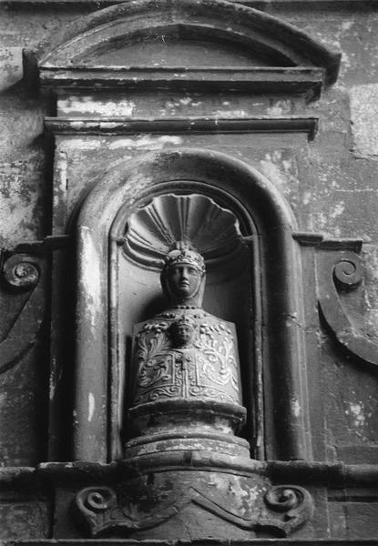 statuette : Vierge à l'Enfant - © Ministère de la Culture (France), Médiathèque du patrimoine et de la photographie (objets mobiliers), tous droits réservés