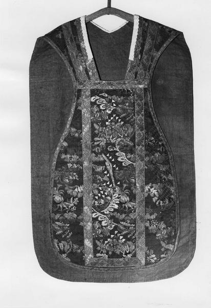 chasuble, vue de face - © Ministère de la Culture (France), Médiathèque du patrimoine et de la photographie (objets mobiliers), tous droits réservés