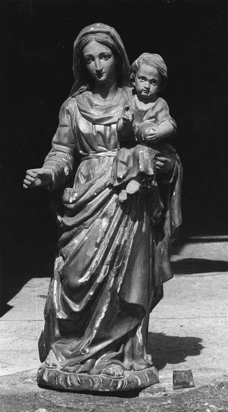 statue : Vierge à l'enfant