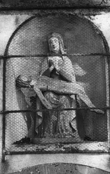 statue : Vierge de Pitié