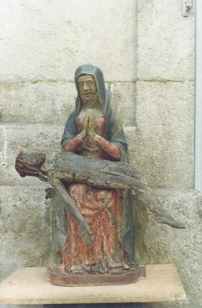 statue : Vierge de Pitié