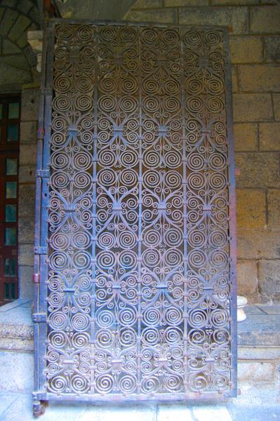 grille de la galerie sud du cloître de la cathédrale, vue générale