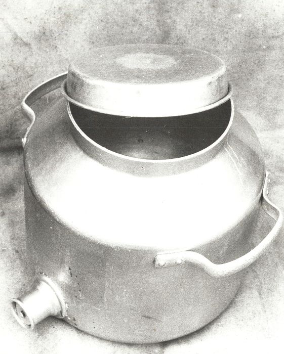 biberon à veau - © Ministère de la Culture (France), Médiathèque du patrimoine et de la photographie, diffusion RMN-GP