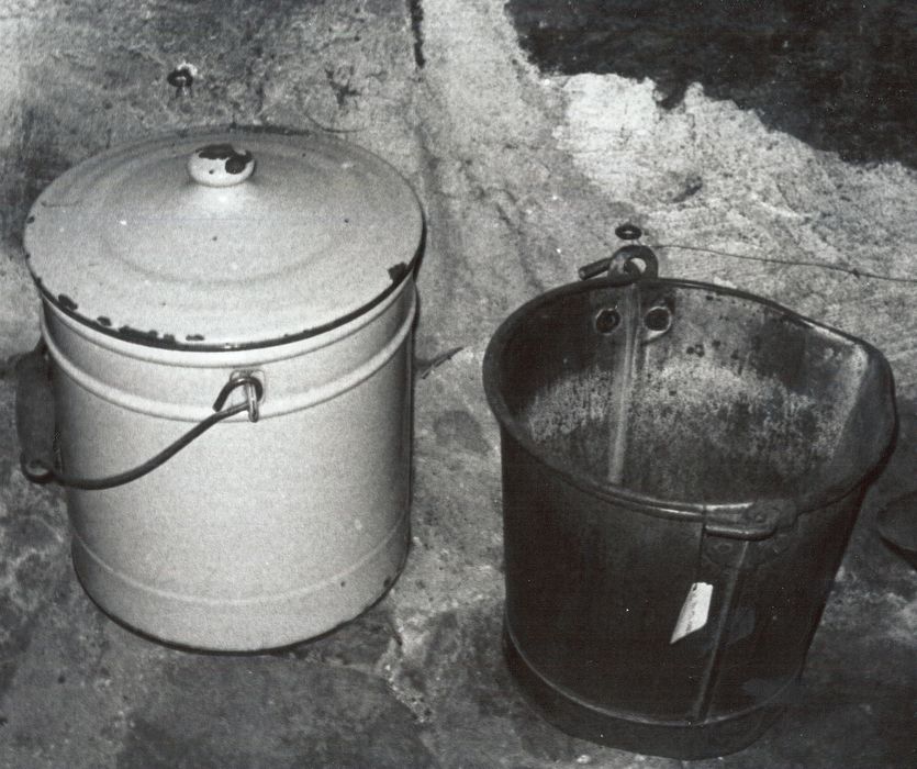 pot de chambre (seau hygiénique), seau à lait - © Ministère de la Culture (France), Médiathèque du patrimoine et de la photographie, diffusion RMN-GP