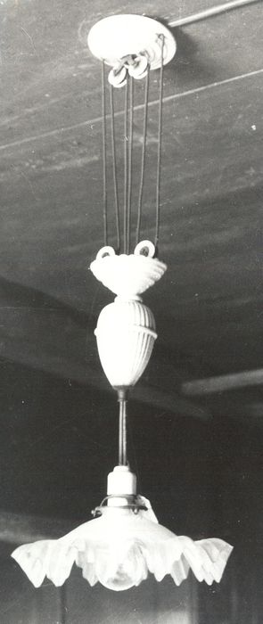 abat-jour avec suspension électrique - © Ministère de la Culture (France), Médiathèque du patrimoine et de la photographie, diffusion RMN-GP