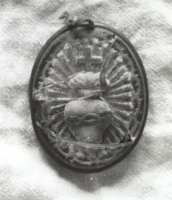 objet de dévotion encadré : Coeur Sacré de Jésus - © Ministère de la Culture (France), Médiathèque du patrimoine et de la photographie, diffusion RMN-GP