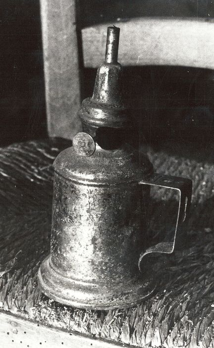 lampe à essence - © Ministère de la Culture (France), Médiathèque du patrimoine et de la photographie, diffusion RMN-GP