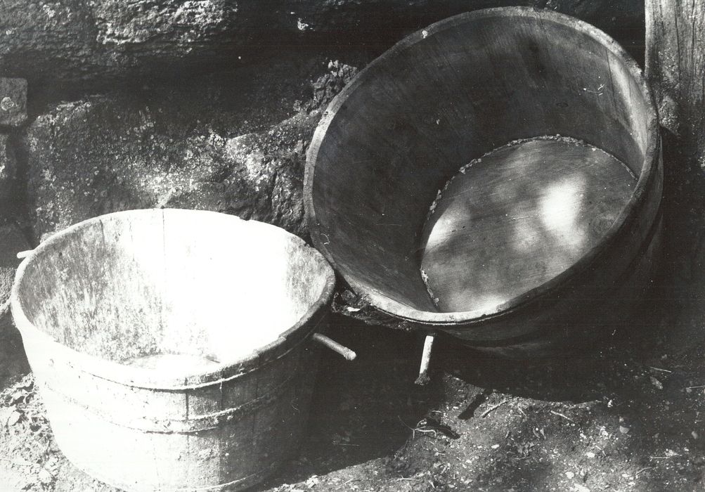 deux auges-abreuvoirs (baquets) - © Ministère de la Culture (France), Médiathèque du patrimoine et de la photographie, diffusion RMN-GP