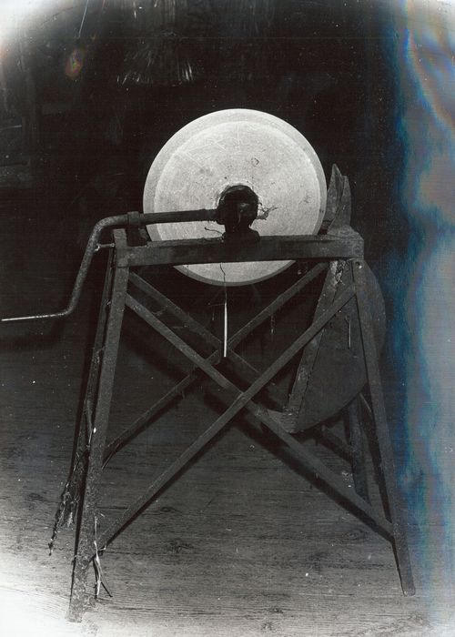 meule à aiguiser - © Ministère de la Culture (France), Médiathèque du patrimoine et de la photographie, diffusion RMN-GP