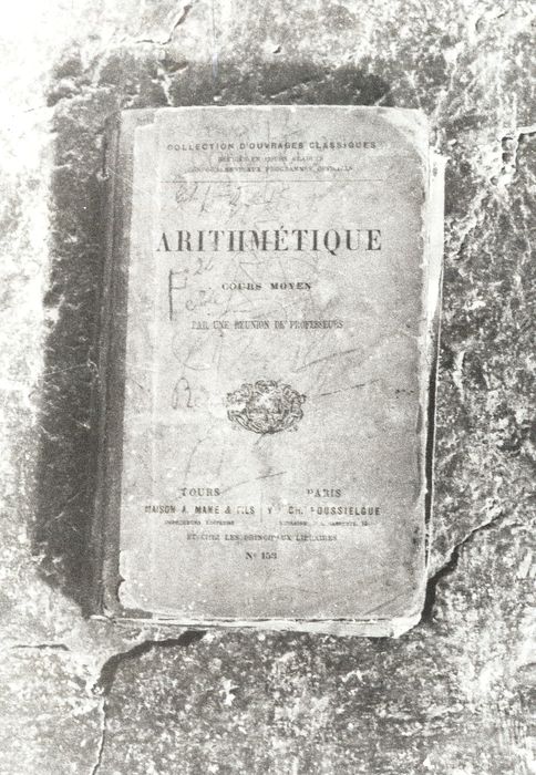livre : Arithmétique, cours moyen - © Ministère de la Culture (France), Médiathèque du patrimoine et de la photographie, diffusion RMN-GP