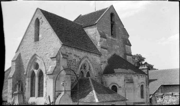 Vue d'ensemble, côté transept et chevet