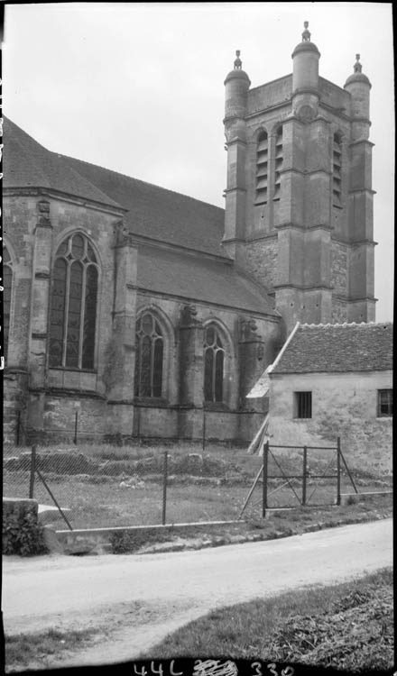 Clocher et façade latérale