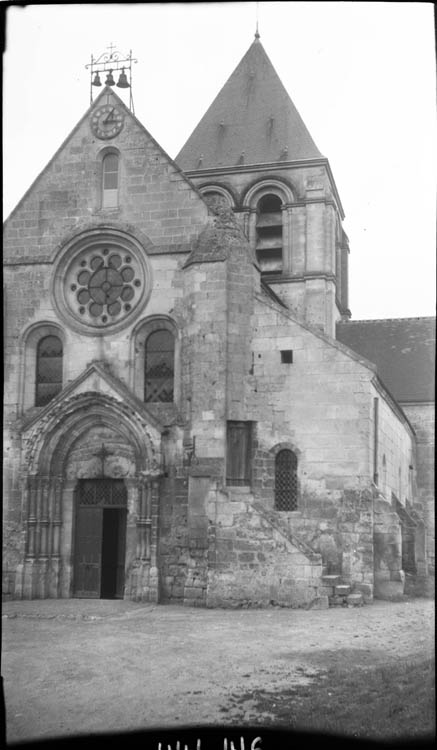 Clocher et façade occidentale