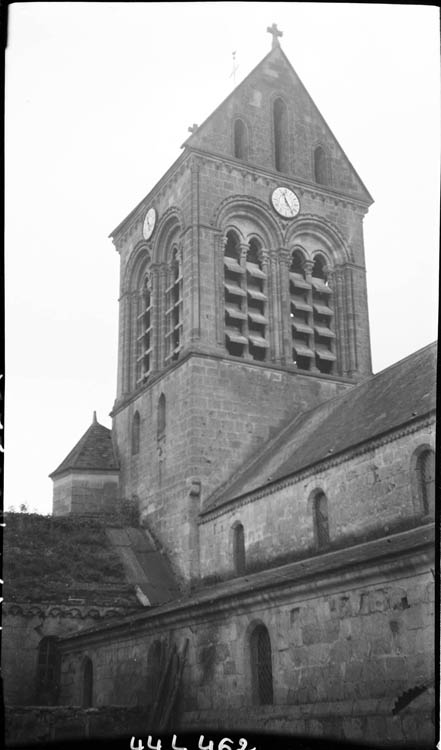 Clocher et murs de la nef et des bas-côté