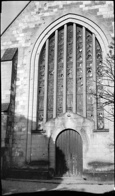 Porte d'entrée et verrière de la façade ouest