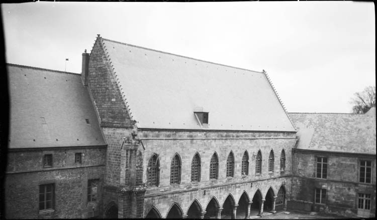 L’aile nord côté cour