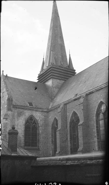 Clocher, transept et choeur