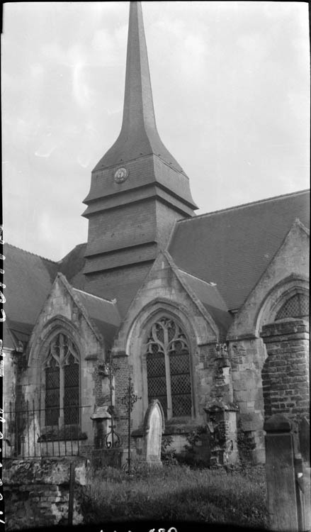 Clocher et façade latérale