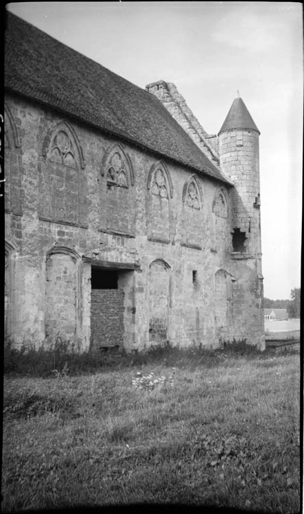 Façade latérale : baies obstruées