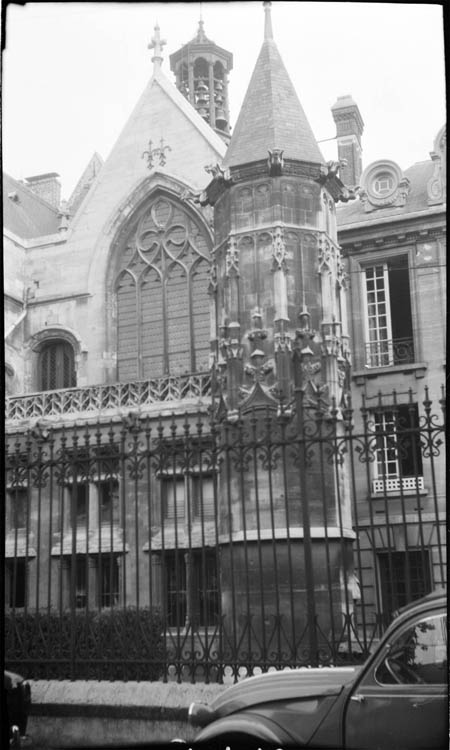 Détail d’une façade sur rue : tourelle