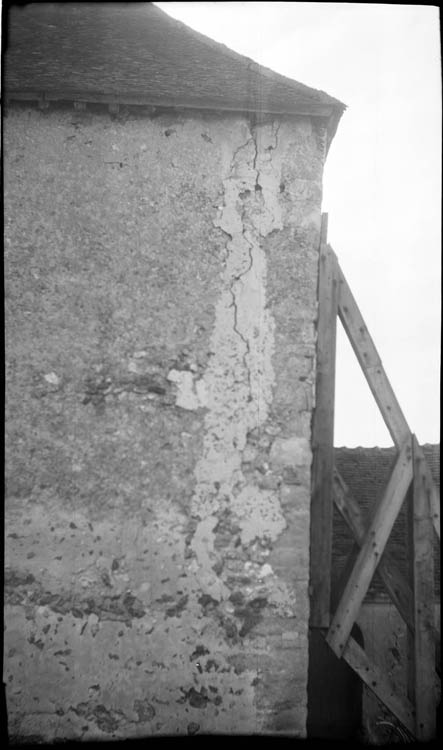 Angle du mur ; fissures