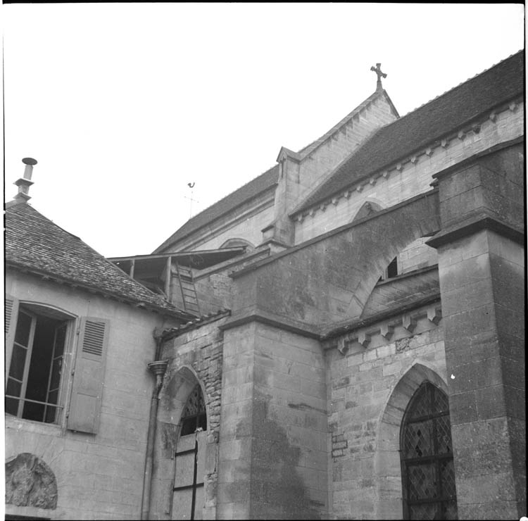 Façade latérale : arc-boutant