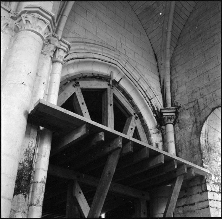 Intérieur, arc étayé