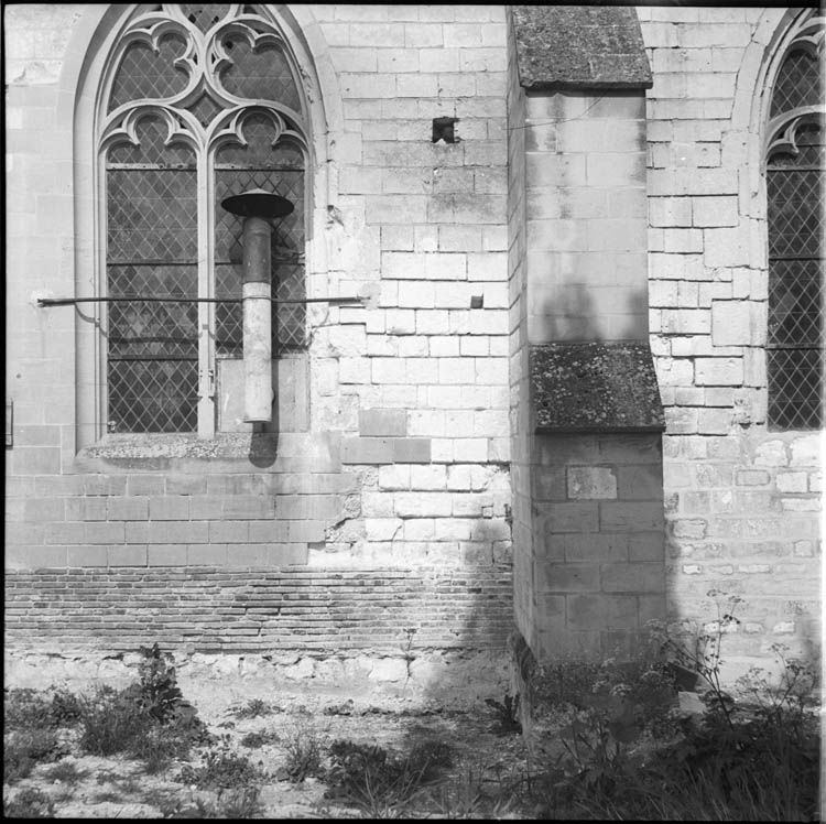 Baie et contrefort du transept sud