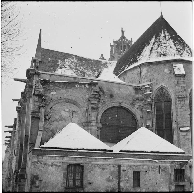 Façade contre le chevet