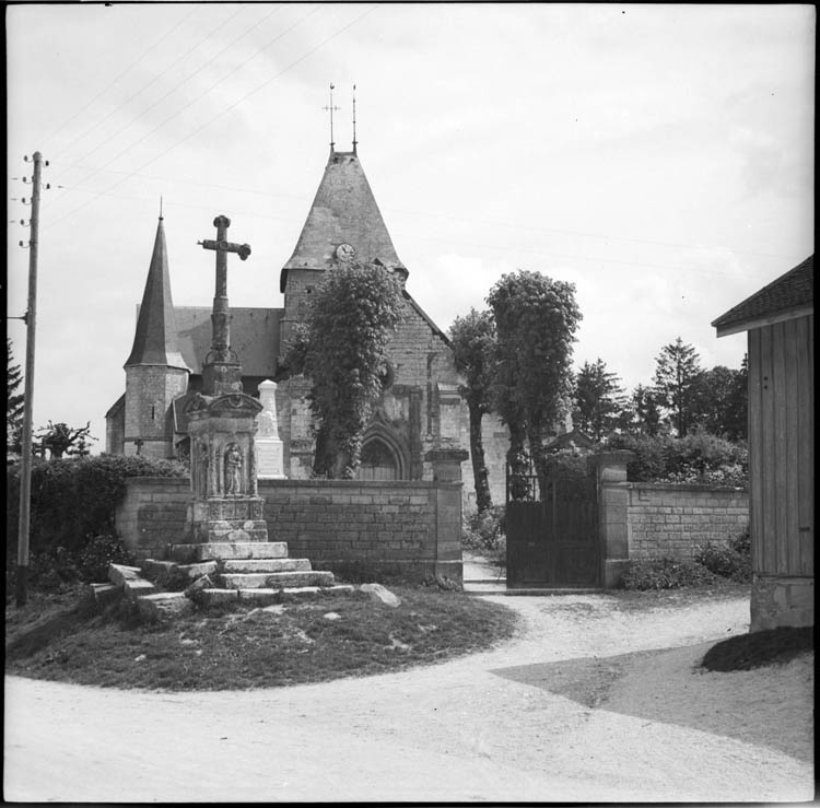 Vue d’ensemble avec l’église