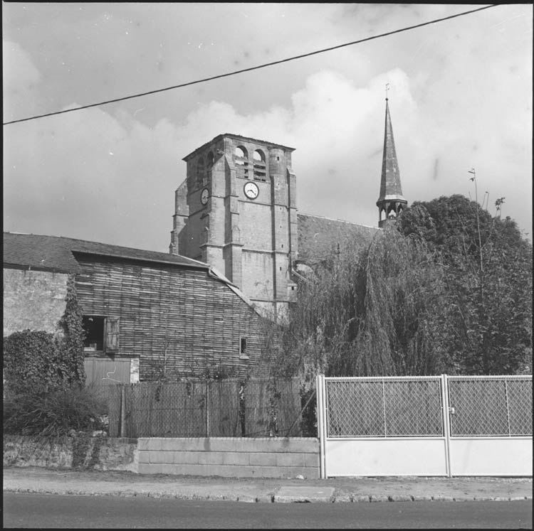 Vue du clocher et de la flèche