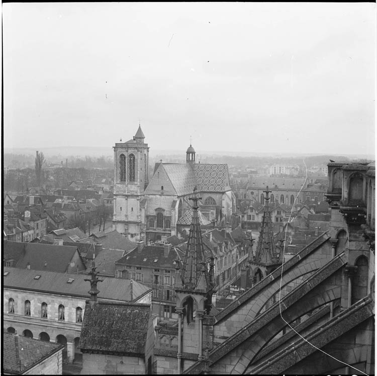 Vue d'ensemble prise du haut de la cathédrale