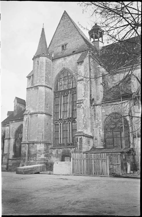 Façade latérale ; palissade de chantier